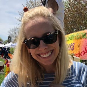 Meet your Posher, Whitney